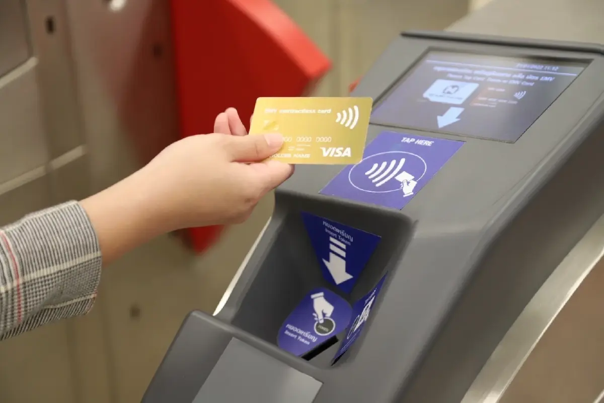 ‘พิพัฒน์’ เร่งระบบ EMV ดัน BTS ออกบัตรใหม่ รับแตะจ่ายรถไฟฟ้า 17-45 บาท