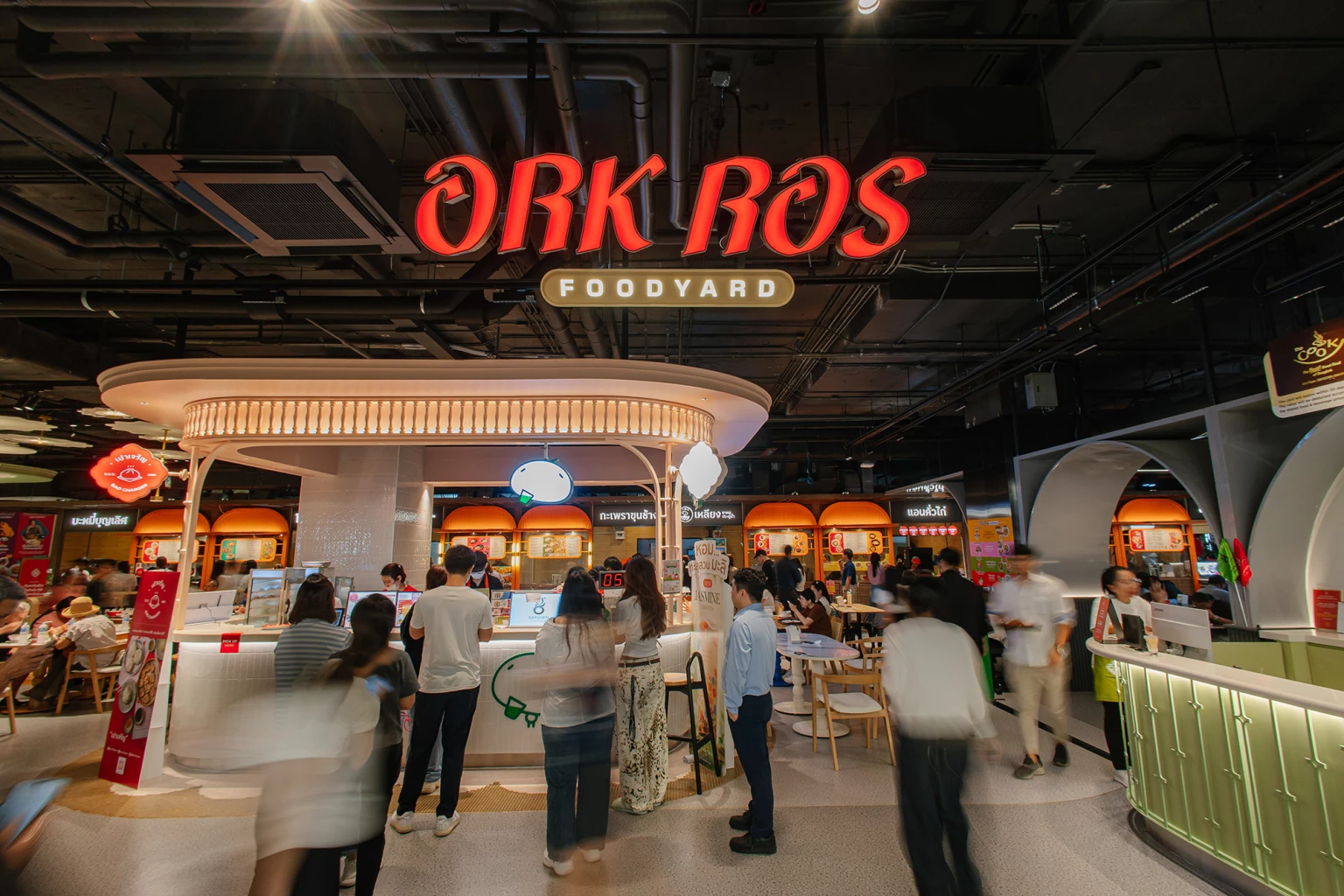 'ออกรส ฟู้ดยาร์ด' รวมกว่า 60 ร้านดัง ราคาน่าคบ ปักหมุดชั้น 4 เกษรอัมรินทร์