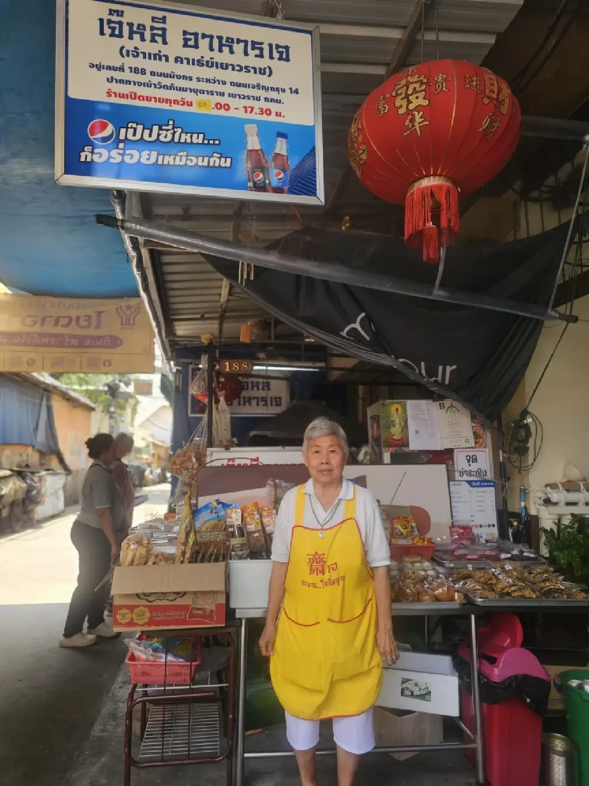 ‘เจ๊หลี อาหารเจ’ (เจ้าเก่าคาเธ่ย์ ) เจริญกรุง 14 ขายอาหารเจตลอดปี
