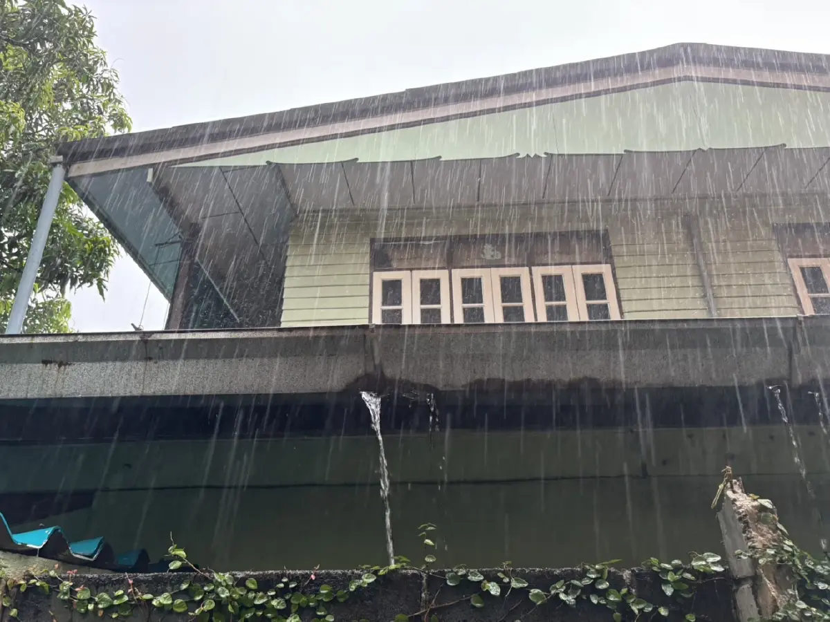 กรมอุตุฯ ประกาศฉบับ 4 รายชื่อ 54 จังหวัดทั่วไทย ฝนตกหนัก ระวังฝนแช่
