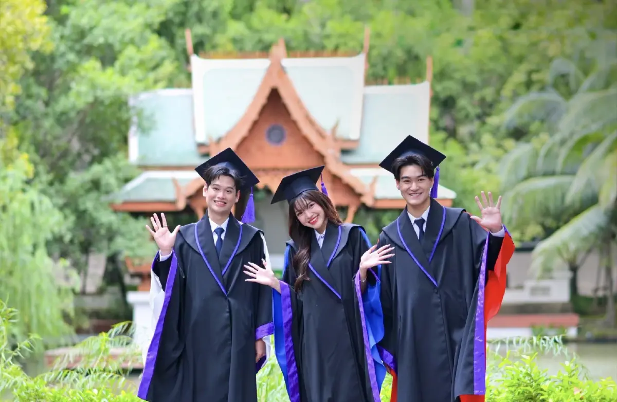 DPU จับมือ ASAVA ดีไซน์ชุดครุยใหม่ เน้นร่วมสมัย ผสานแนวคิดยั่งยืน