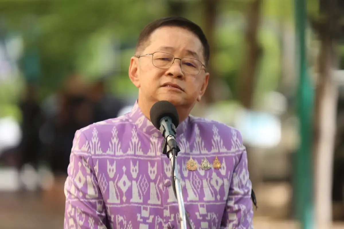 ‘เพื่อไทย’ กอด 8 เก้าอี้ รมต. บทเด็กดีมิตรแท้ ‘ค่ายน้ำเงิน’
