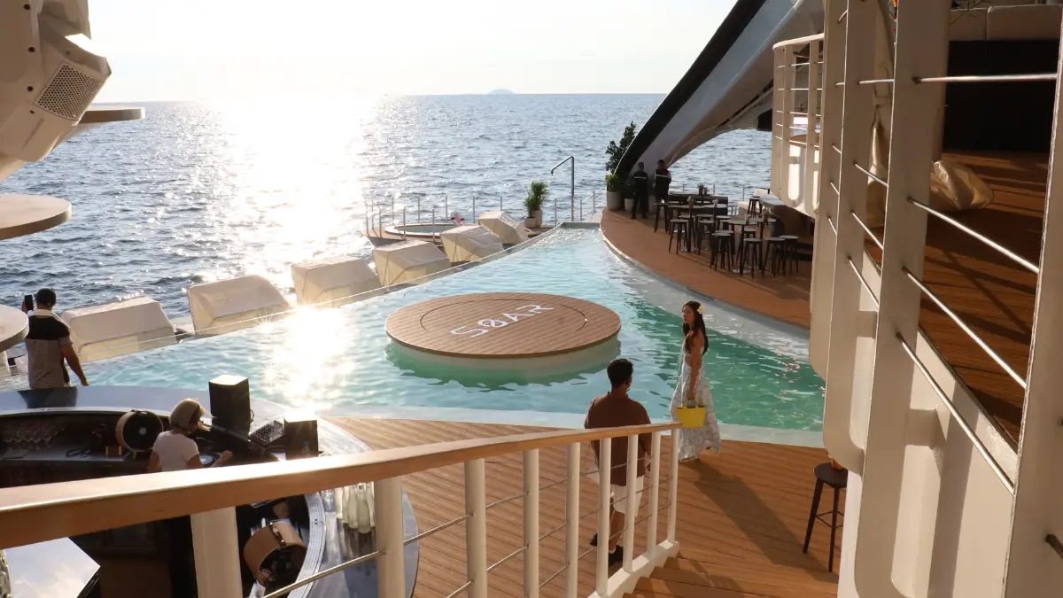 สัมผัส SOAR Ocean Club 'คลับลอยน้ำ' ประสบการณ์ไลฟ์สไตล์กลางทะเลแบบพรีเมียม