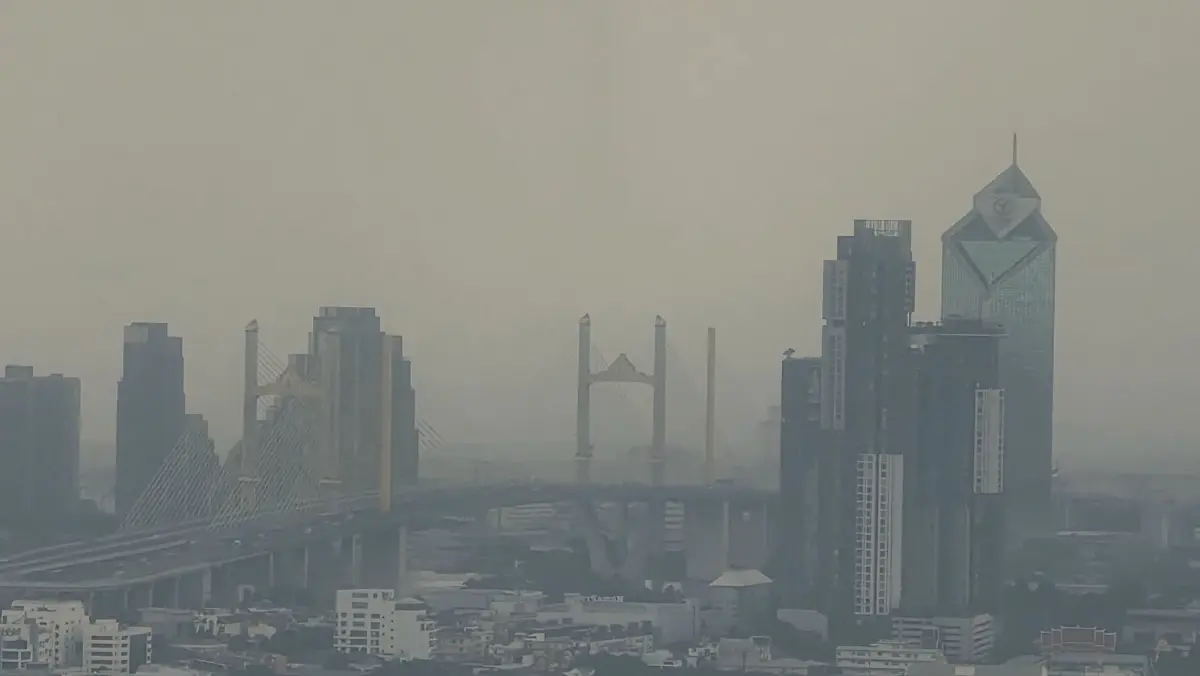 ฝนก่อตัวแล้วตอนนี้ กรมอุตุฯ เผย กทม. มีฝนตกหนัก ฟ้าร้อง ลมแรง ฟ้าผ่า