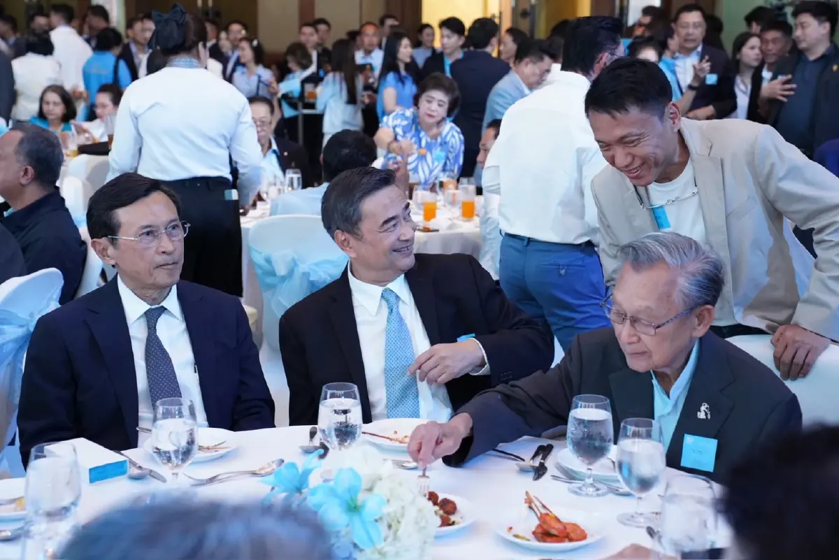 'ศิษย์เก่าปชป.' ยกเป็นพรรคหนุนปชต. ปั้นลูกชาวบ้านเป็นผู้นำปท.