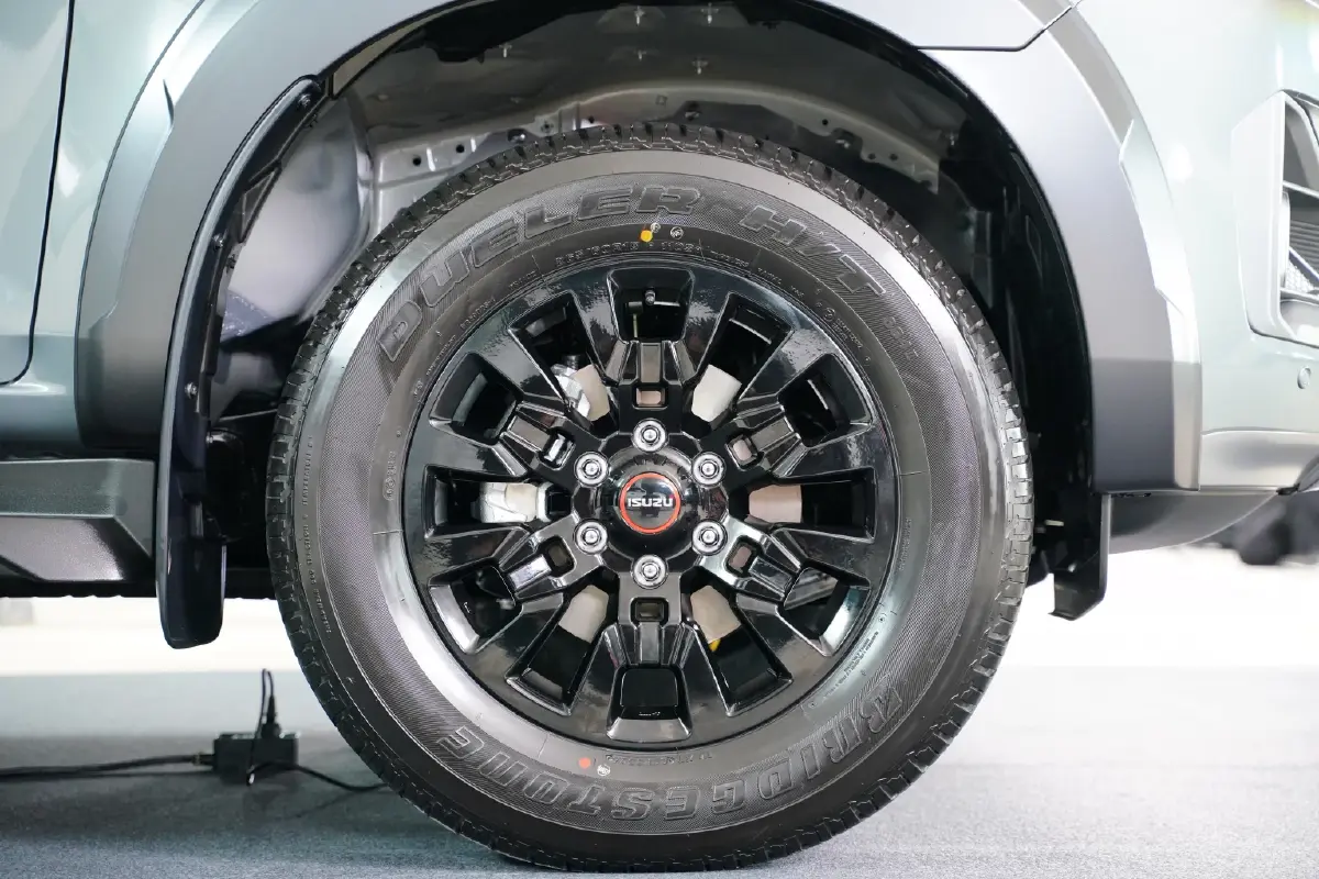 อีซูซุ เครื่องใหม่  2.2 Ddi MAXFORCE Biturbo แรงสุดที่เคยมีมา