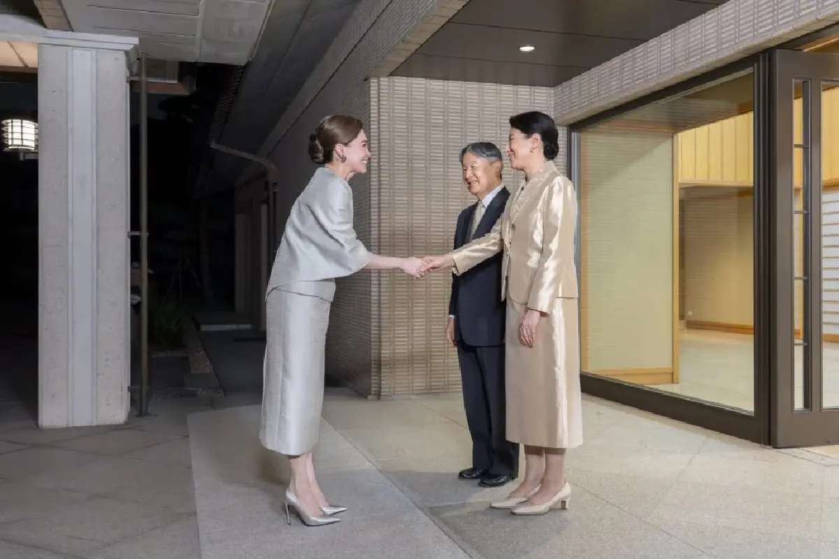 พระราชินี เข้าเฝ้าฯ สมเด็จพระจักรพรรดิ สมเด็จพระจักรพรรดินีแห่งญี่ปุ่น ณ พระราชวังอิมพีเรียล