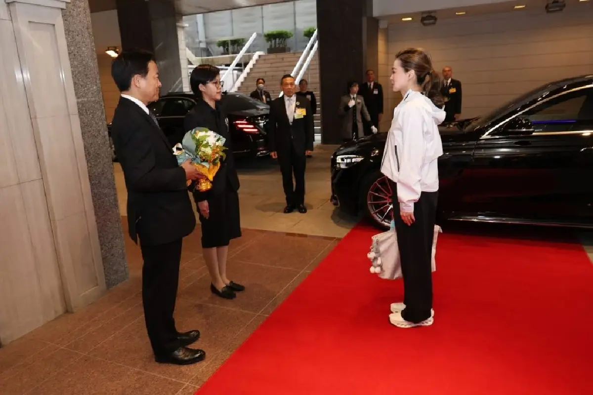 พระราชินี เข้าเฝ้าฯ สมเด็จพระจักรพรรดิ สมเด็จพระจักรพรรดินีแห่งญี่ปุ่น ณ พระราชวังอิมพีเรียล