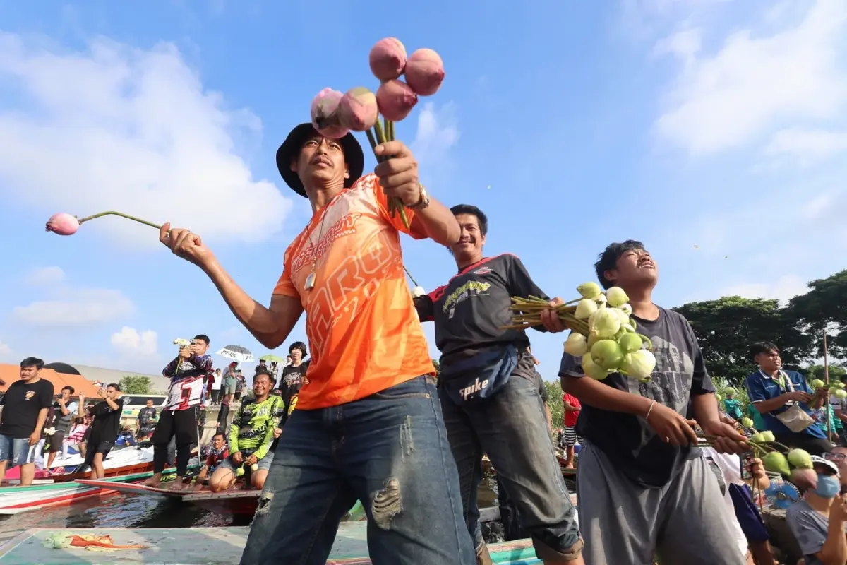 เช็กเส้นทาง แห่หลวงพ่อโตทางบก ประเพณีรับบัว 2569 ส่องเลขมงคลทะเบียนรถ