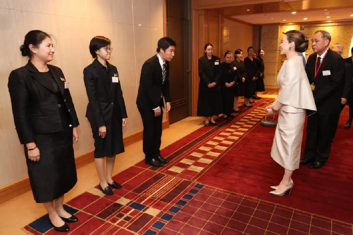 พระราชินี เข้าเฝ้าฯ สมเด็จพระจักรพรรดิ สมเด็จพระจักรพรรดินีแห่งญี่ปุ่น ณ พระราชวังอิมพีเรียล