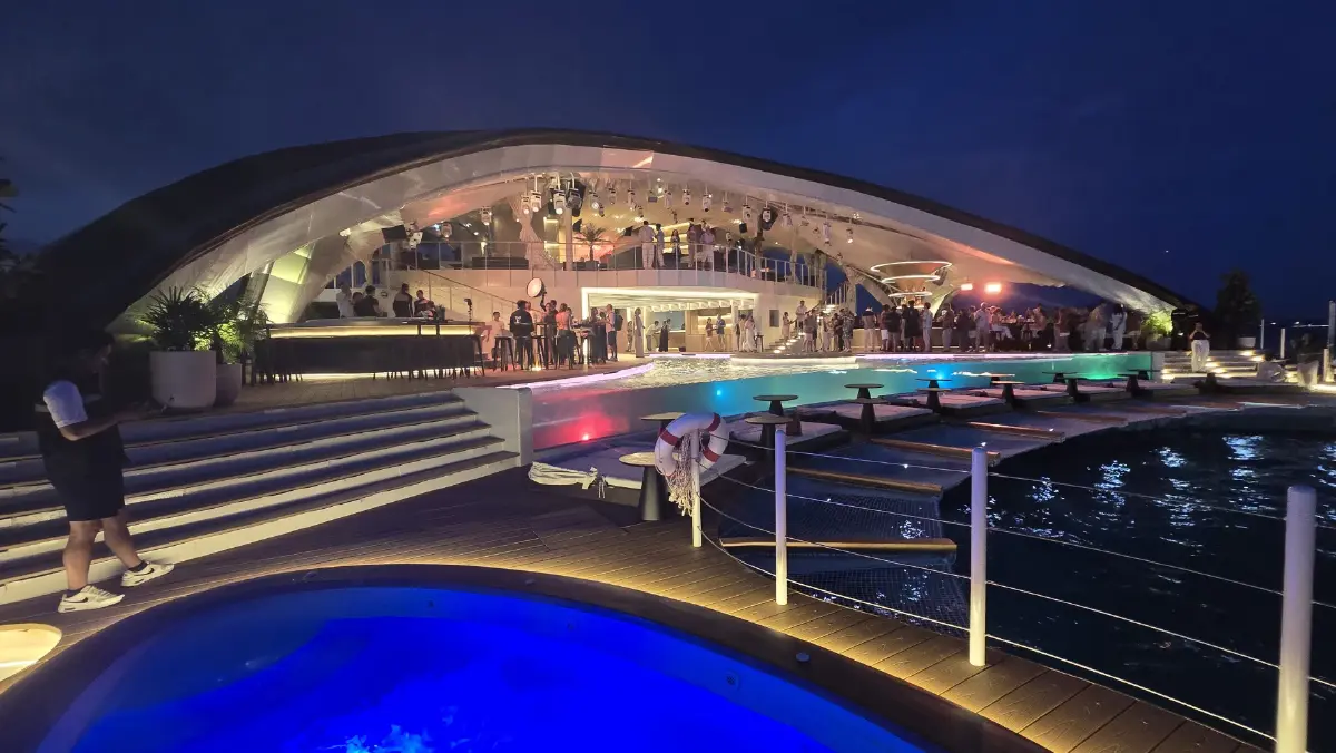 สัมผัส SOAR Ocean Club 'คลับลอยน้ำ' ประสบการณ์ไลฟ์สไตล์กลางทะเลแบบพรีเมียม