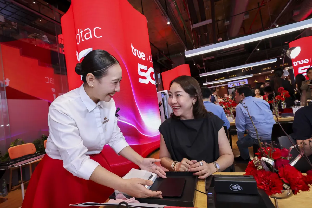 ทรู ยกระดับประสบการณ์ รับ iPhone DUO วันแรก ผสานพลังสัญญาณ True5GX ที่เหนือกว่าไปอีกขั้น