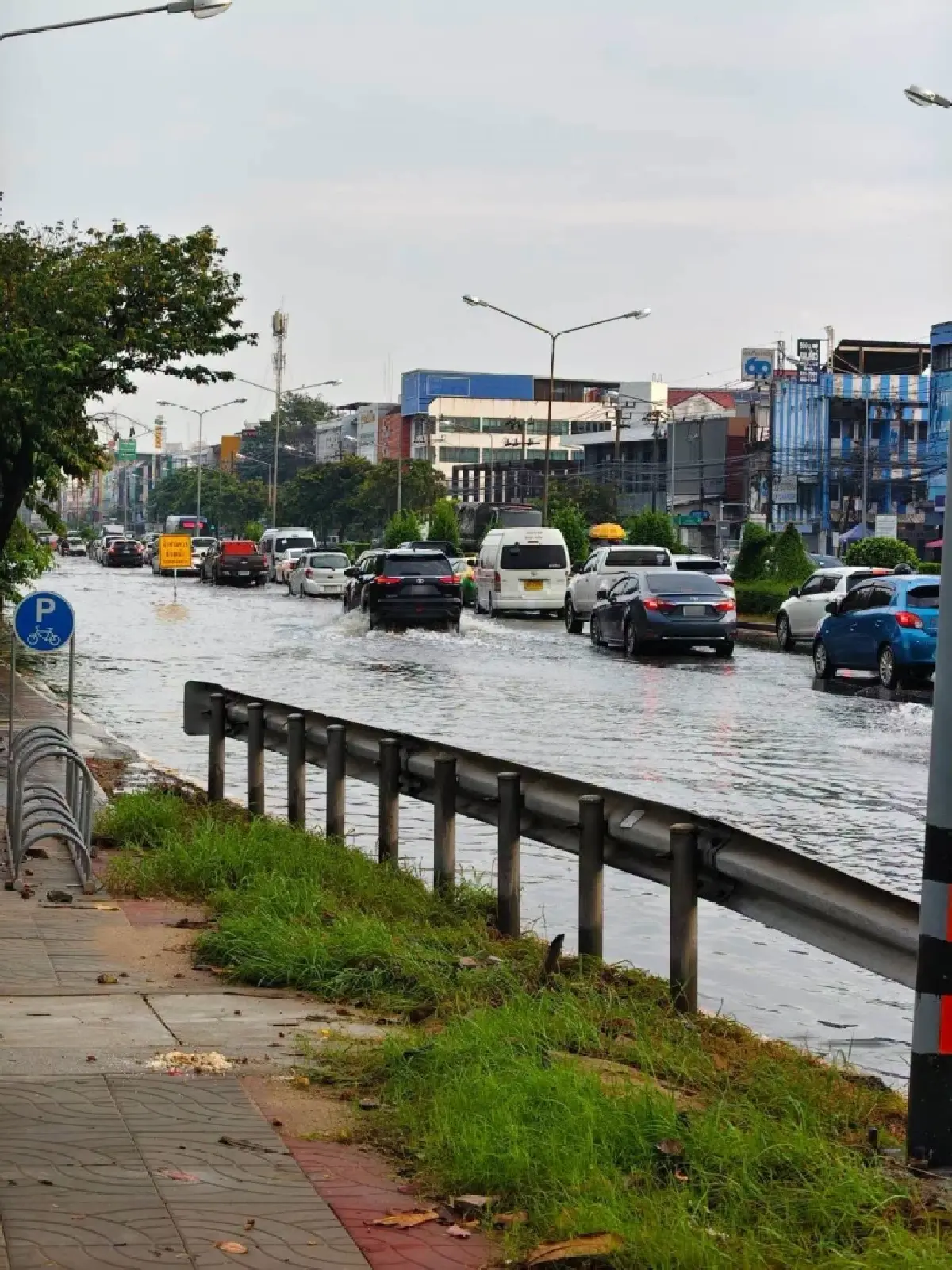 เช็กพิกัดเดินทาง 6 ต.ค.69 อัปเดตฝนตกหนัก น้ำท่วมกรุงเทพและปริมณฑล