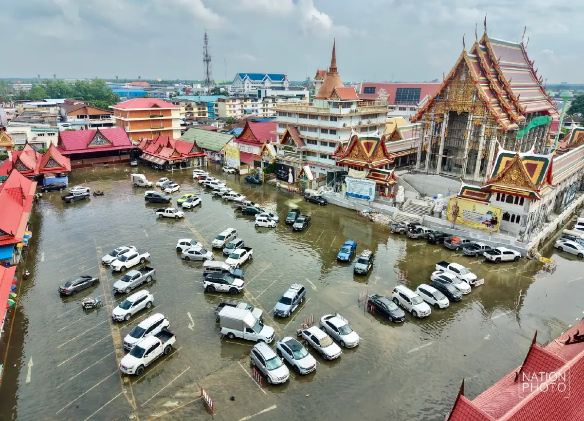 น้ำทะเลหนุนสูง เอ่อล้นท่วมชุมชนตลาดแม่กลอง-ตลาดน้ำอัมพวา สมุทรสงคราม