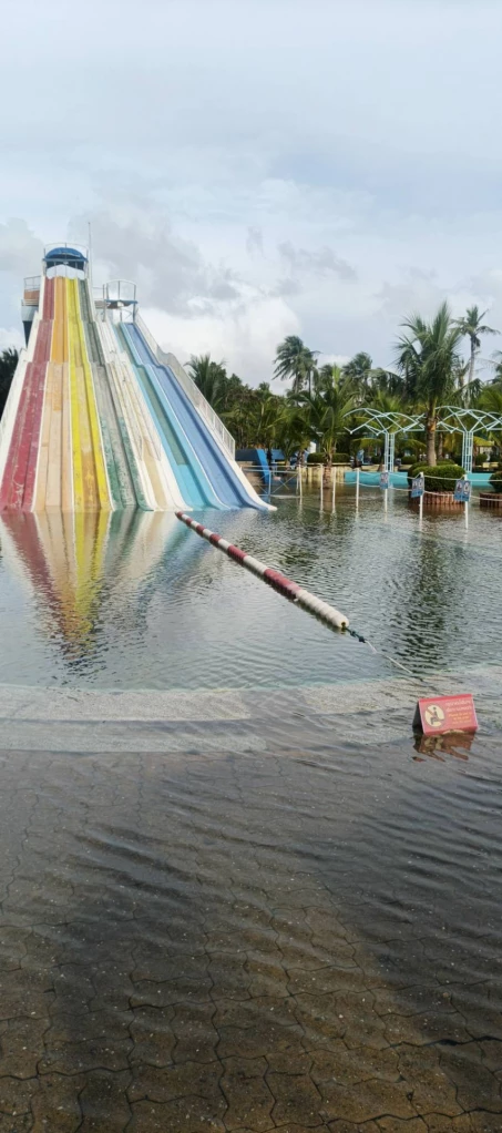 เปิดใจเจ้าของ ‘สวนสยาม’ อ่วมน้ำท่วม เสียหาย 500 ล้าน “ถ้าพูดแต่ปากว่าจะช่วยแล้วไม่ช่วย สวนสยามก็ต้องขอลาตลอดกาล”