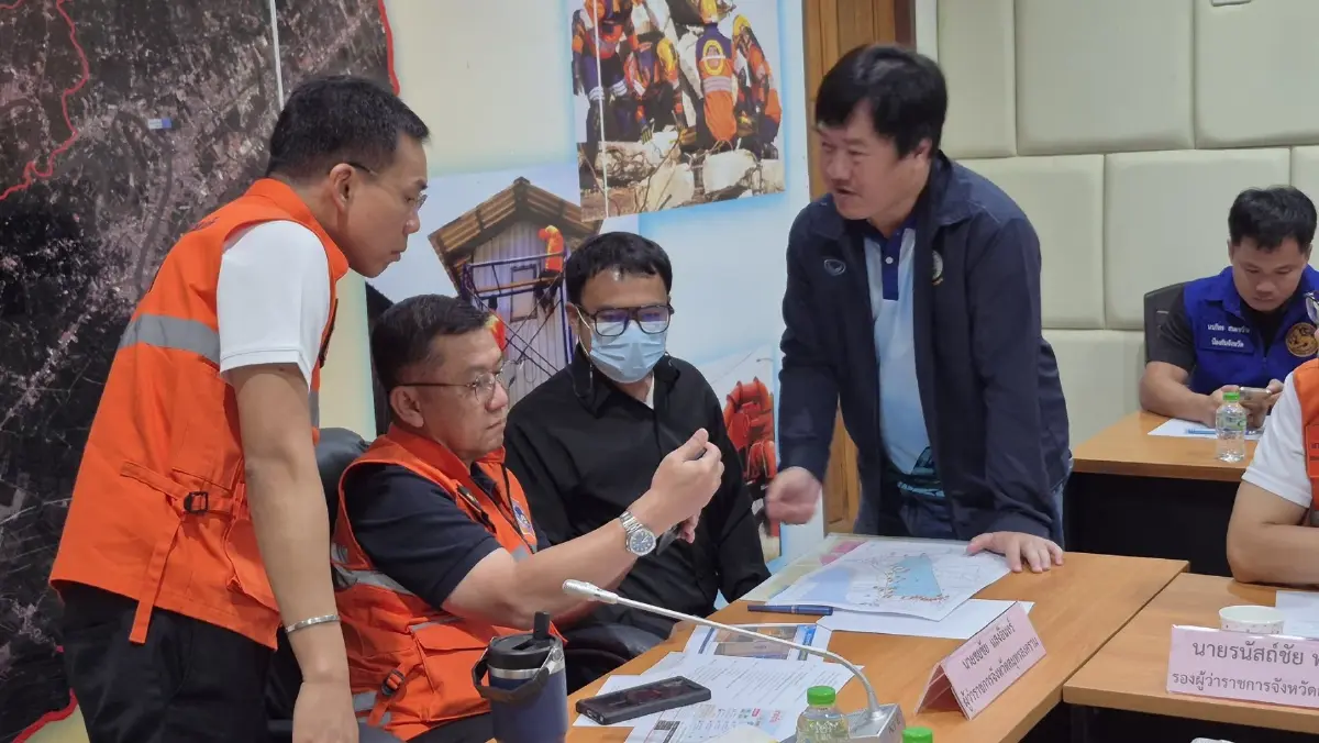 สถานการณ์น้ำท่วมสมุทรสงคราม 3 ต.ค.69 ระดมเครื่องผลักดันน้ำสู้ทะเลหนุน