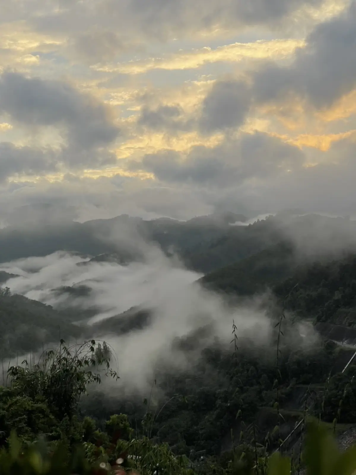ทฤษฎีแห่งความสุข : สุข… ปรารถนาดีที่ไร้เสียง : ธันยลักษณ์ พรหมมณี