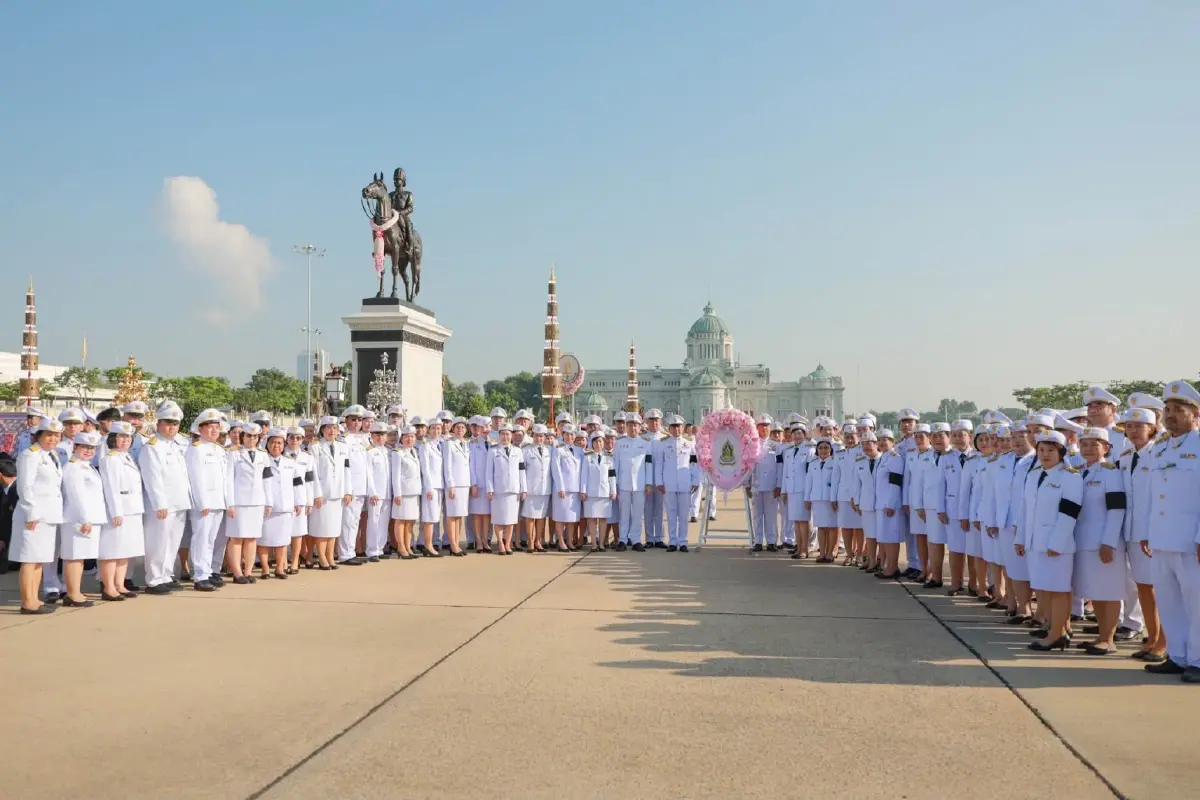 วางพวงมาลาถวายบังคมพระบรมราชานุสรณ์ รัชกาลที่ 5 วันปิยมหาราช 2569