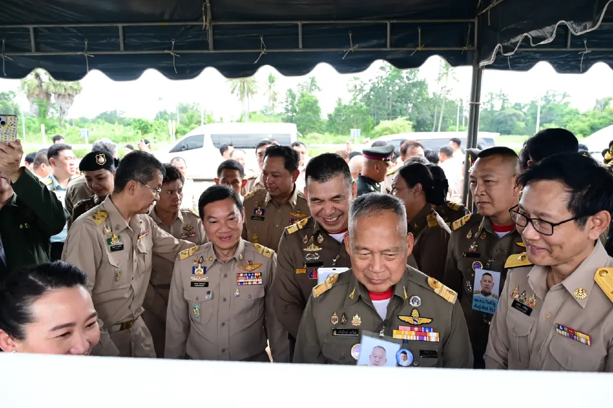 ปลัด มท.ร่วม 'ราชเลขานุการฯ' ดูโครงการพัฒนาหุบกะพง-ห้วยทรายใต้