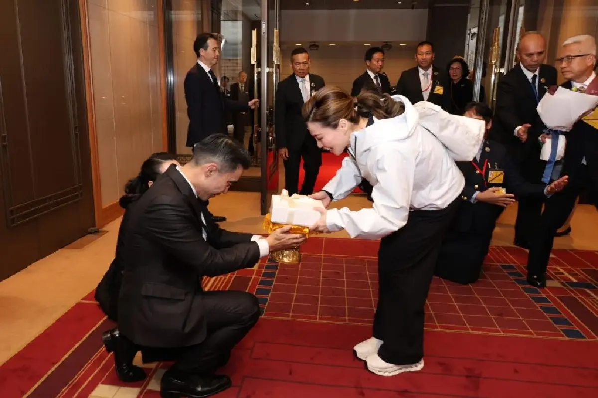พระราชินี เข้าเฝ้าฯ สมเด็จพระจักรพรรดิ สมเด็จพระจักรพรรดินีแห่งญี่ปุ่น ณ พระราชวังอิมพีเรียล