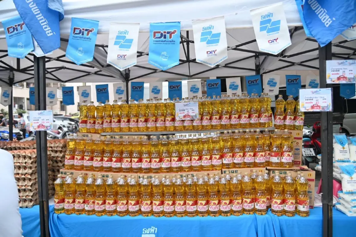 กางปฏิทิน 'ธงฟ้าสู้ภัยน้ำท่วม' 20 จุดทั่วกรุง สินค้าลดสูงสุด 62%
