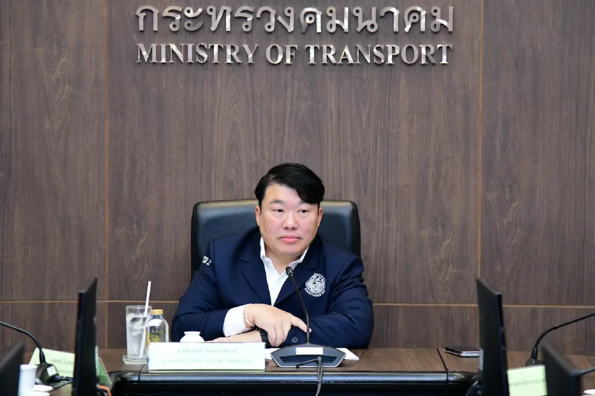 'คมนาคม' ถก 3 ภาคีแท็กซี่ จ่อปรับค่าโดยสารตามขนาดรถก่อนปีใหม่นี้