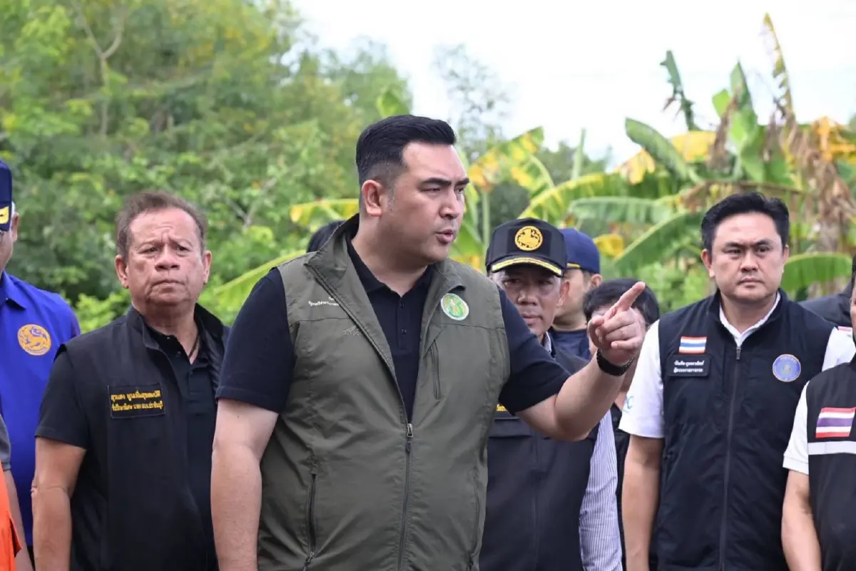 ‘วัชระพล’ รับปาก อ.บ้านสร้าง ชง ครม.เยียวยาชาวประมงหลังประสบภัยน้ำท่วม