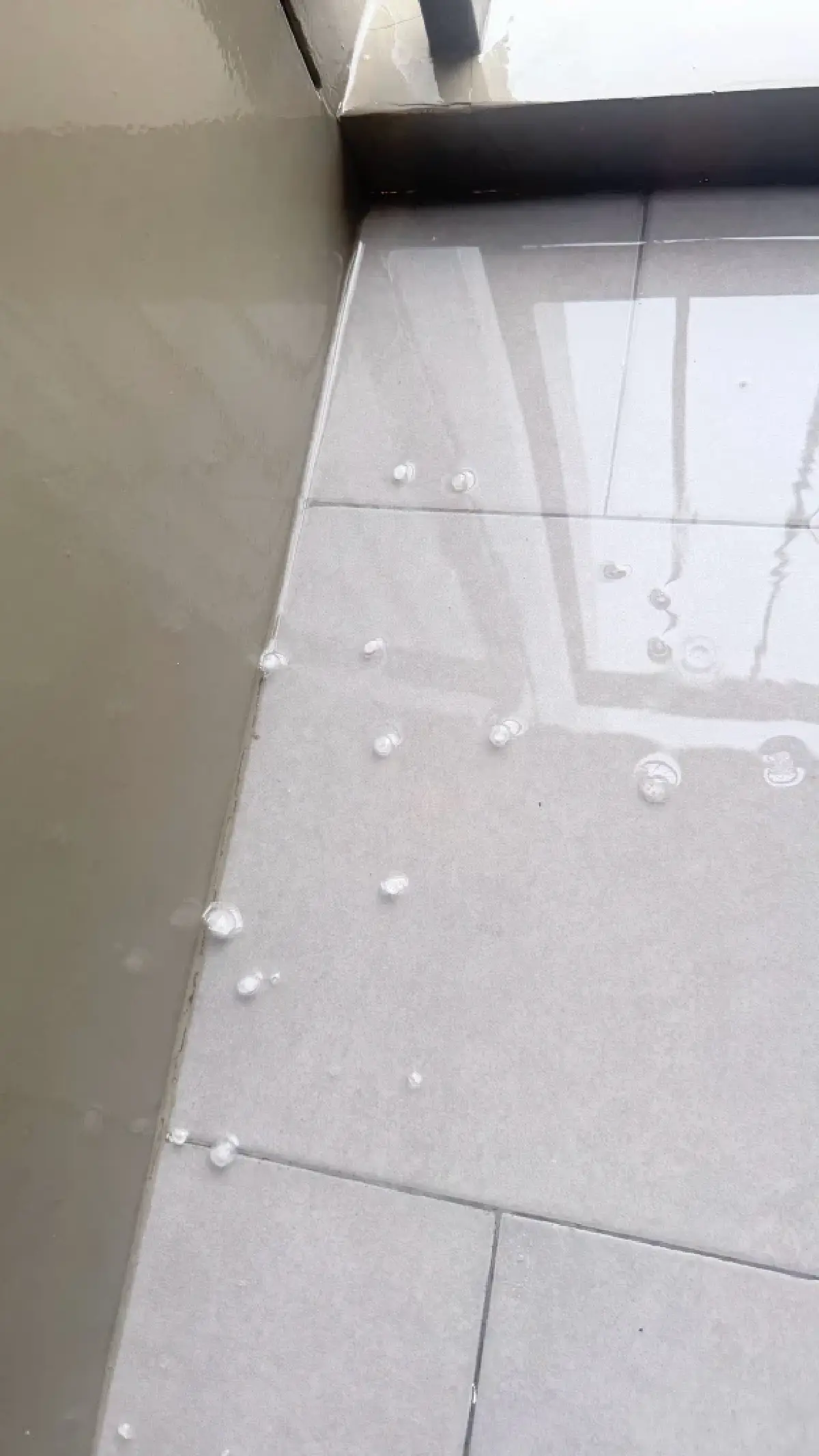 ฝนถล่มกรุงเทพฯ ช่วงเย็น 'รัชดา-ลาดพร้าว-โชคชัย 4' ลูกเห็บตก