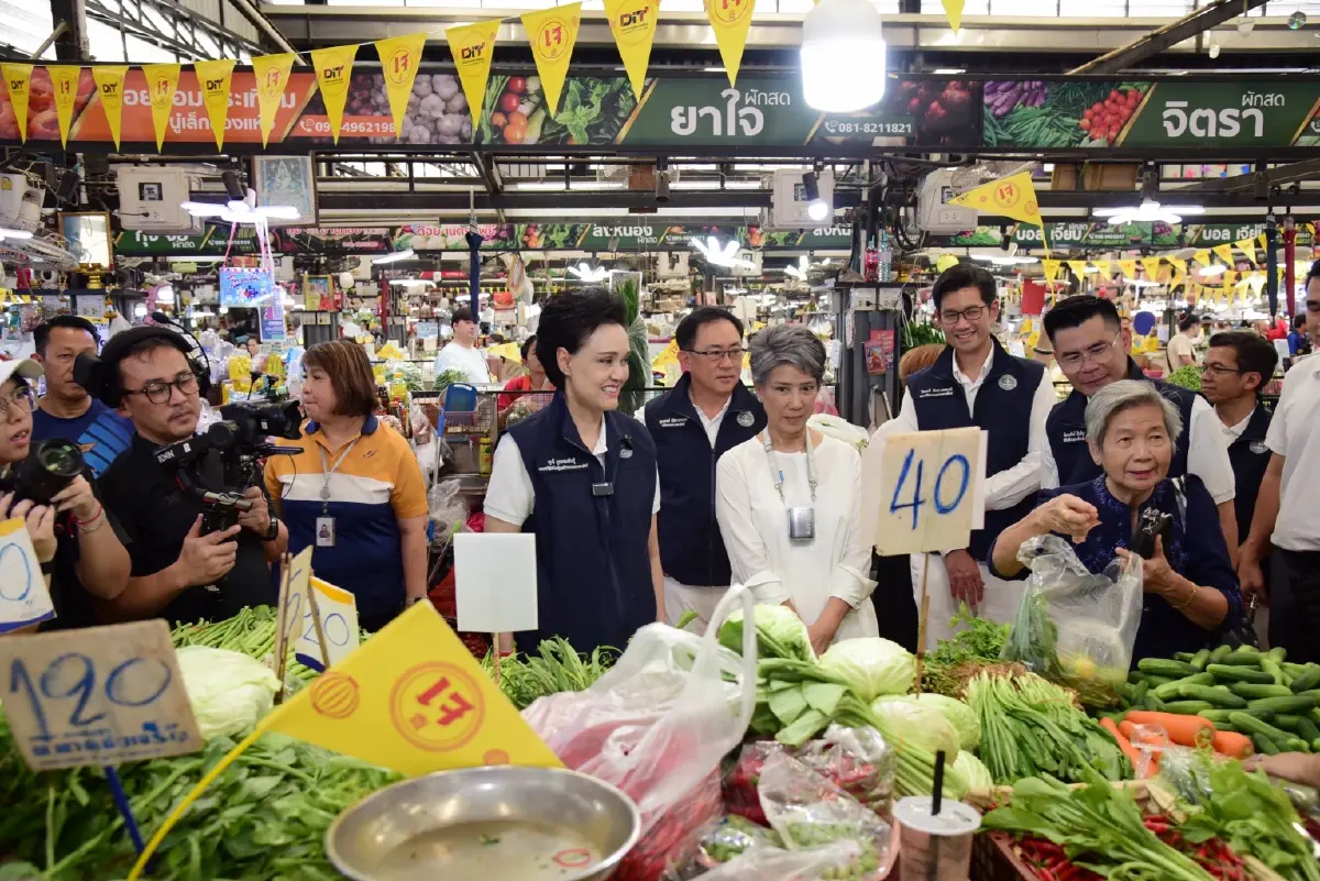 พาณิชย์ ผนึก 45 พันธมิตร จัดไทยช่วยไทย อิ่มบุญ อิ่มคุ้ม เทศกาลกินเจ ลดสินค้าสูงสุด 50%