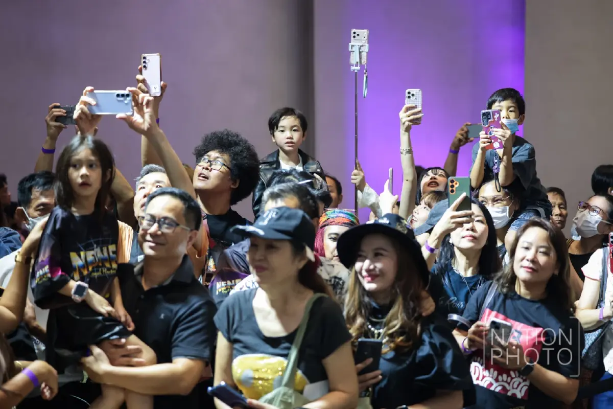 ฮอตเกินต้าน 'เนเน่ รอยัล' เสิร์ฟความฟินใกล้ชิดแฟนชาวไทย