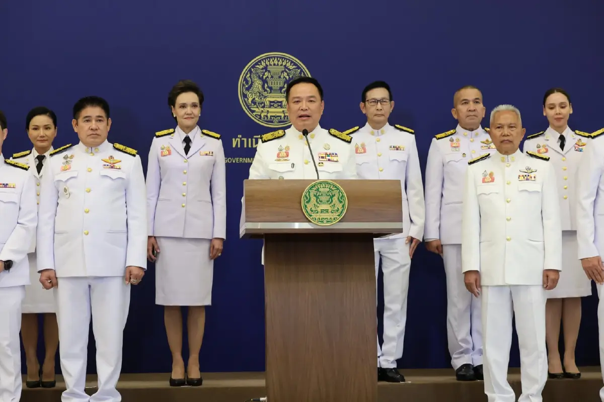 ‘น้ำเงิน-ส้ม’งัดข้อศึก‘ซักฟอก’ - ‘ปชน.’ คาดหวังสูง ปลดตราบาปเอ็มโอเอ