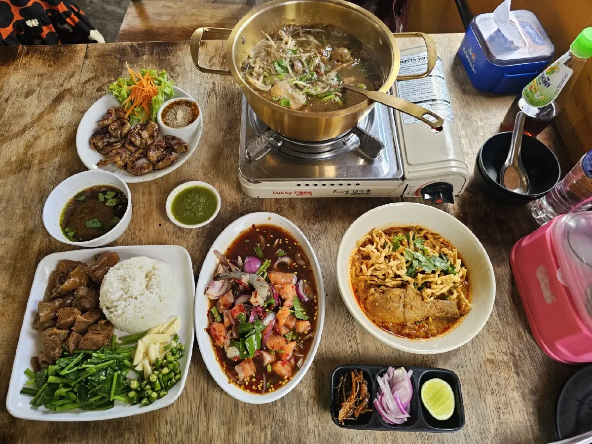 ‘ฮาน่าเตี๋ยวเนื้อตุ๋น’ เสรีไทย 53 น้ำซุปเข้มข้น จากกระดูกวัว