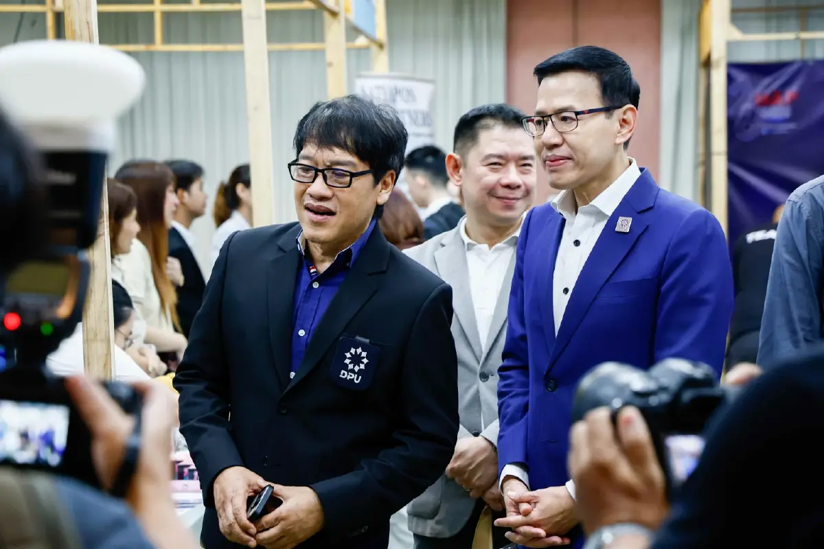 DPU JOB FAIR เปิดทาง นศ. ได้งานก่อนจบ ชูจุดเด่นปรับตัวเก่ง ใช้ AI เป็น