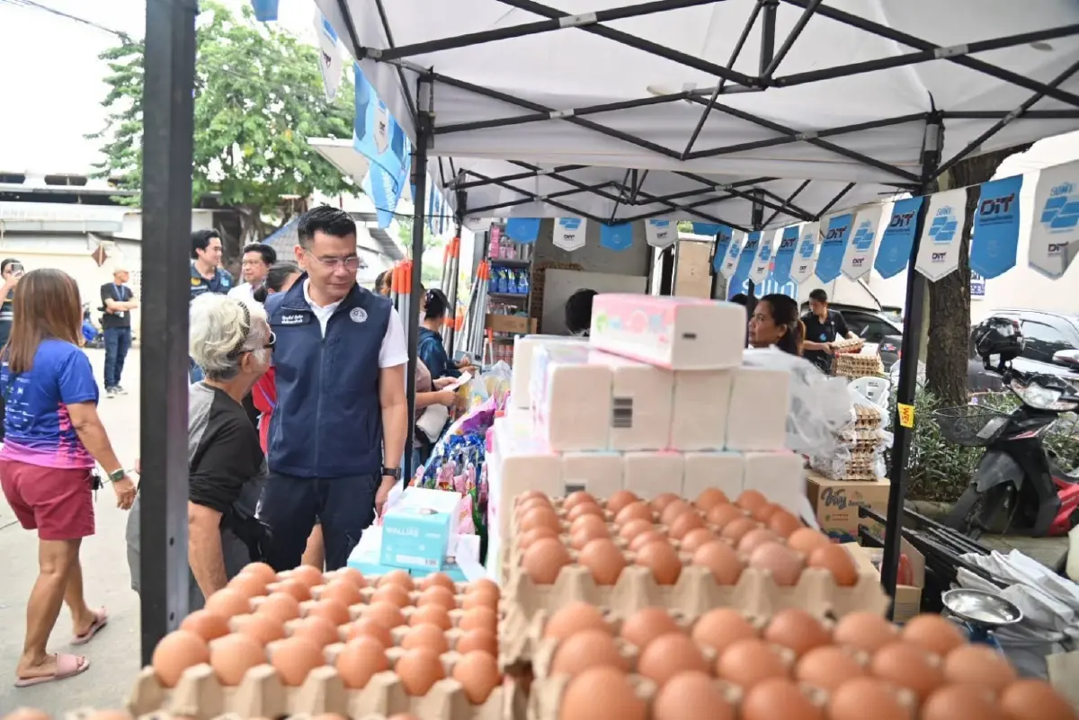 กางปฏิทิน 'ธงฟ้าสู้ภัยน้ำท่วม' 20 จุดทั่วกรุง สินค้าลดสูงสุด 62%