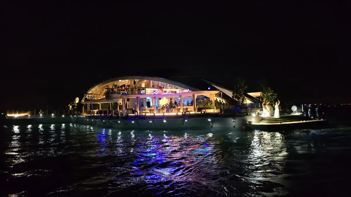 สัมผัส SOAR Ocean Club 'คลับลอยน้ำ' ประสบการณ์ไลฟ์สไตล์กลางทะเลแบบพรีเมียม