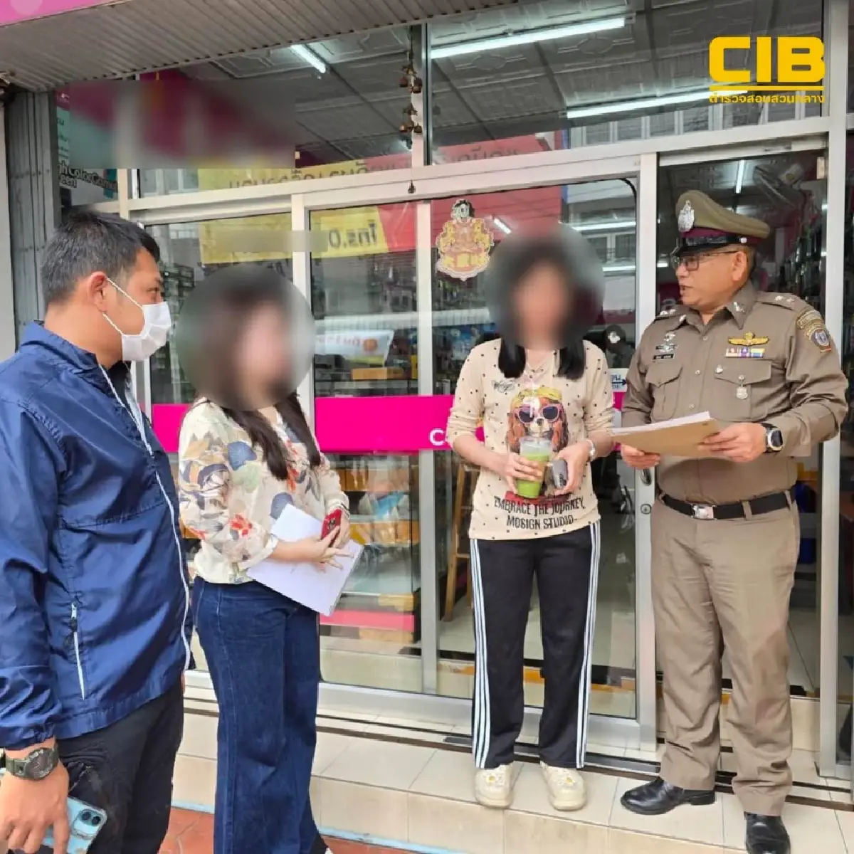 ค้น 4 จุด ยึดอะไหล่ อุปกรณ์เสริมสมาร์ทโฟนปลอม เสี่ยงอันตราย