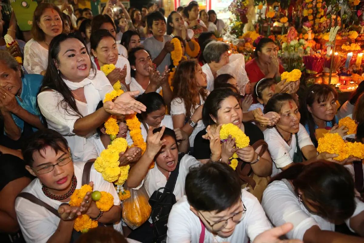 เช็กเส้นทางงานใหญ่ ปิดถนน พิธีนวราตรี 2569 แห่ประเพณี วัดแขก สีลม