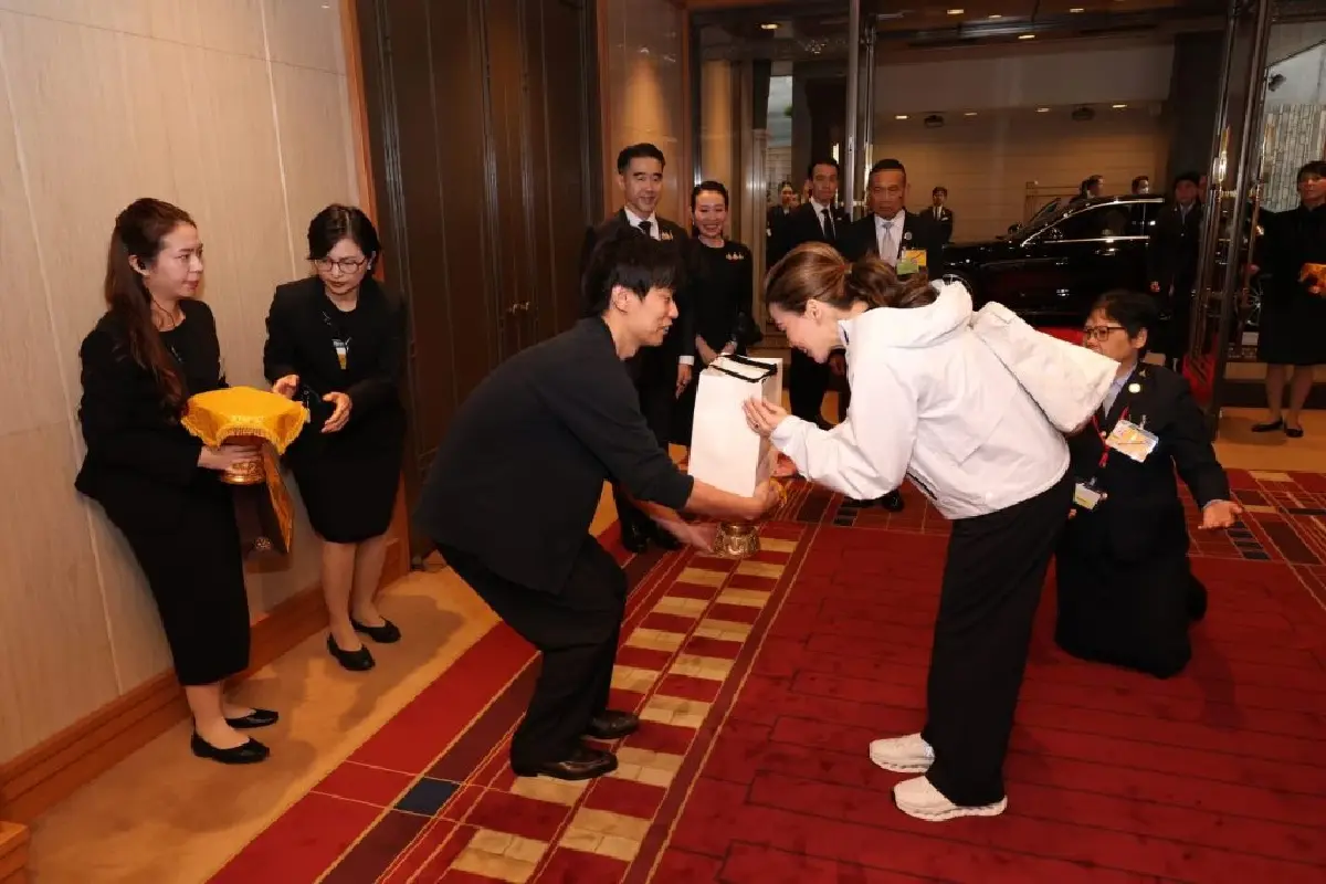 พระราชินี เข้าเฝ้าฯ สมเด็จพระจักรพรรดิ สมเด็จพระจักรพรรดินีแห่งญี่ปุ่น ณ พระราชวังอิมพีเรียล
