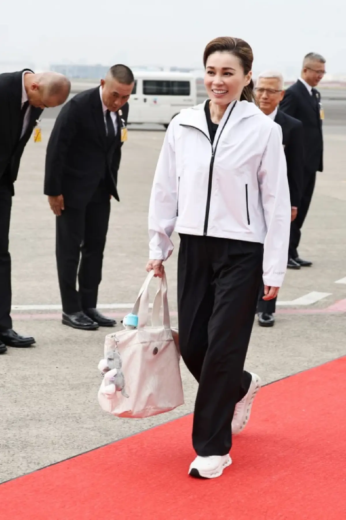 พระราชินี เข้าเฝ้าฯ สมเด็จพระจักรพรรดิ สมเด็จพระจักรพรรดินีแห่งญี่ปุ่น ณ พระราชวังอิมพีเรียล