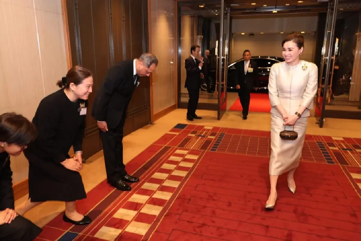 พระราชินี เข้าเฝ้าฯ สมเด็จพระจักรพรรดิ สมเด็จพระจักรพรรดินีแห่งญี่ปุ่น ณ พระราชวังอิมพีเรียล