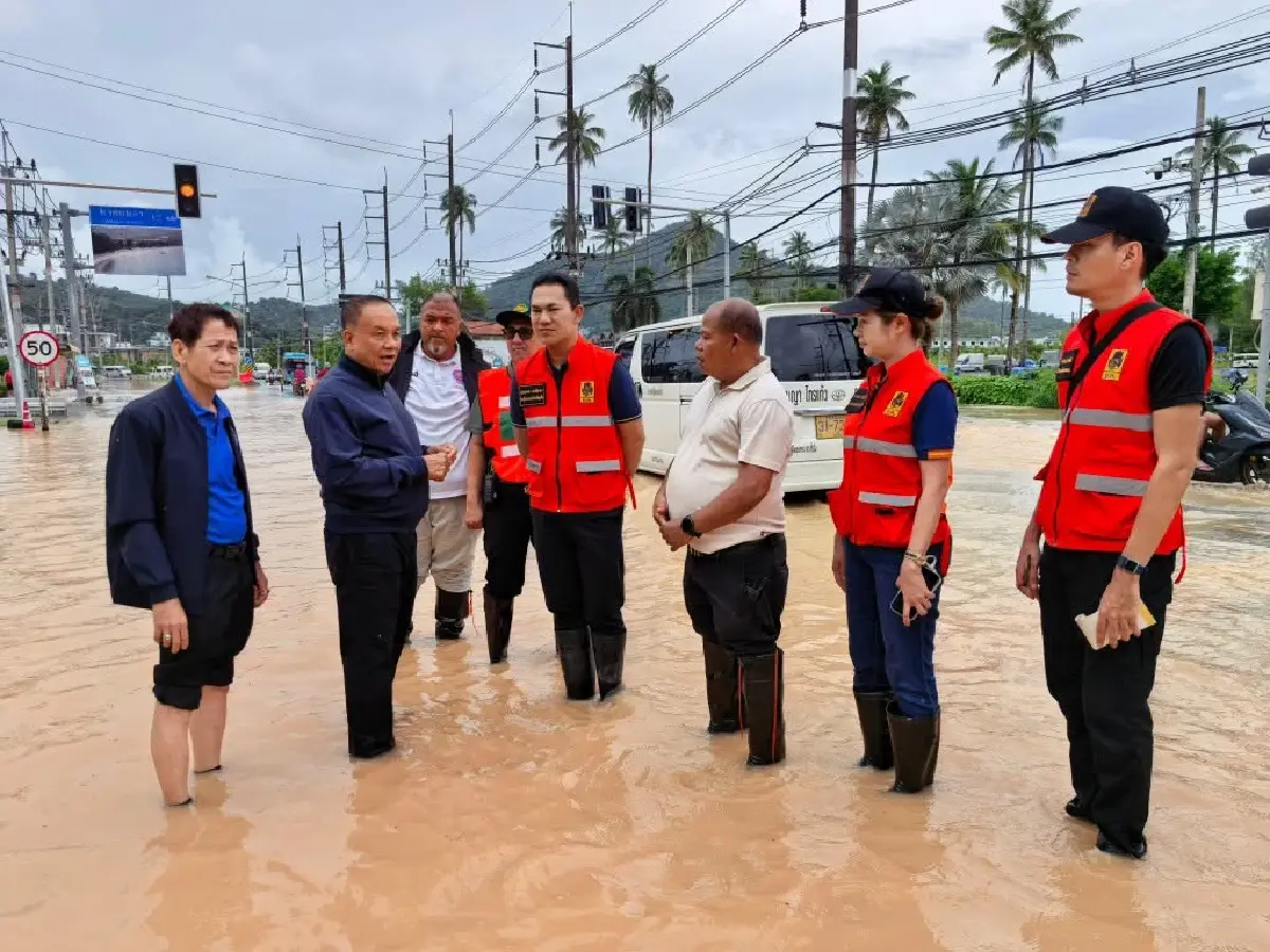 สถานการณ์น้ำท่วมภูเก็ต เร่งสูบน้ำ ช่วยผู้ประสบอุทกภัยซอยนาใน 5