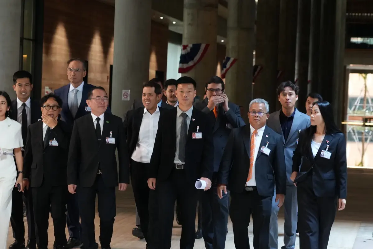 เปิดพฤติการณ์ ’นายกฯ-17 รมต.น้ำเงิน’ ฝ่ายค้านลากขึ้นเขียงซักฟอก