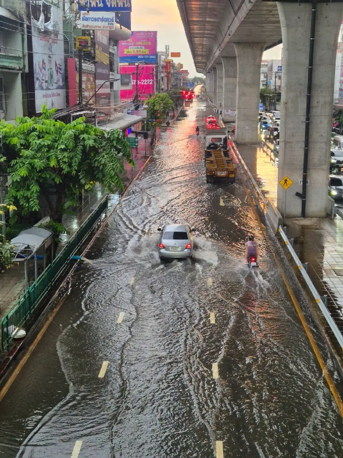เช็กพิกัดเดินทาง 6 ต.ค.69 อัปเดตฝนตกหนัก น้ำท่วมกรุงเทพและปริมณฑล