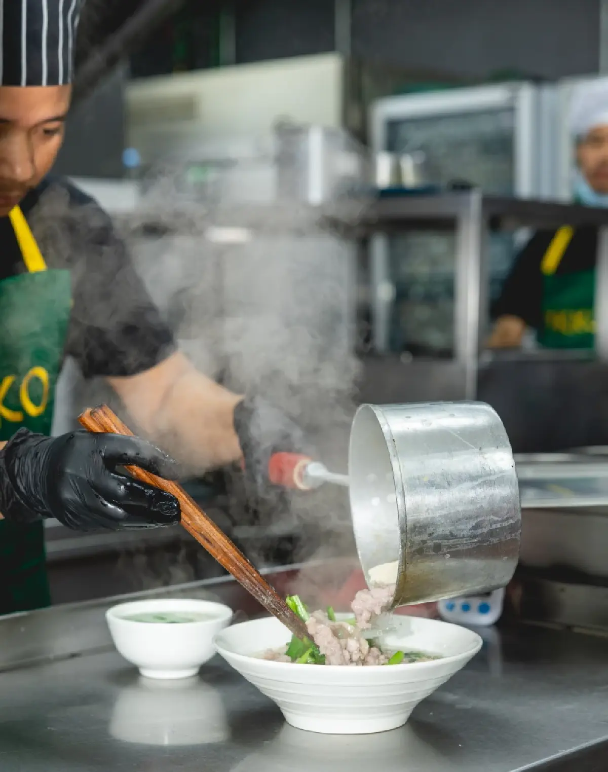 ‘YKKO’ ก๋วยเตี๋ยวเมียนมา ร้านดังจากย่างกุ้ง เด็ดที่หมูและน้ำซุป