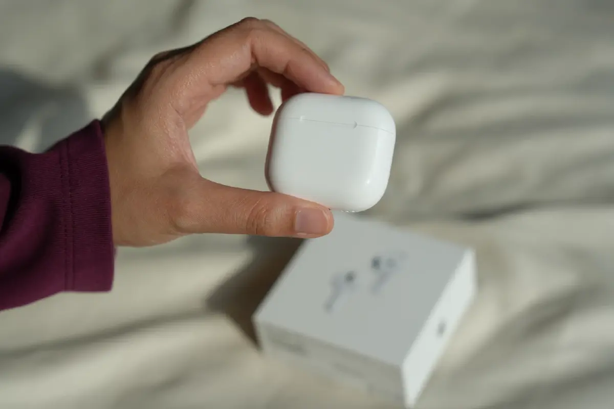 นี่ฉันอยากเปลี่ยนหูฟังหรือนี่! รีวิว 'AirPods 5' กับ 5 เรื่องที่ทำให้ปันใจจากรุ่นเดิม