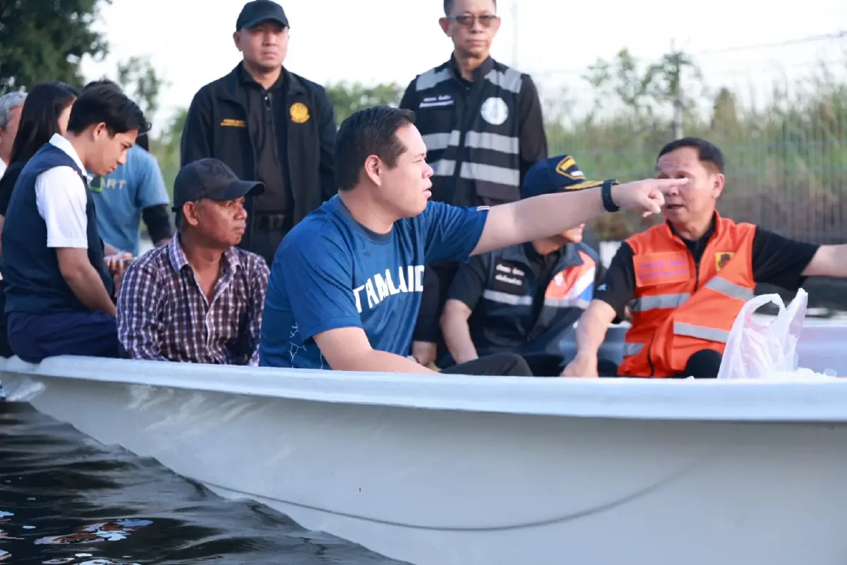 'สรรเพชญ' มอบข้าวครัวภูมิใจไทย-การท่าเรือฯ2,000 กล่อง ช่วยผู้ประสบอุทกภัย