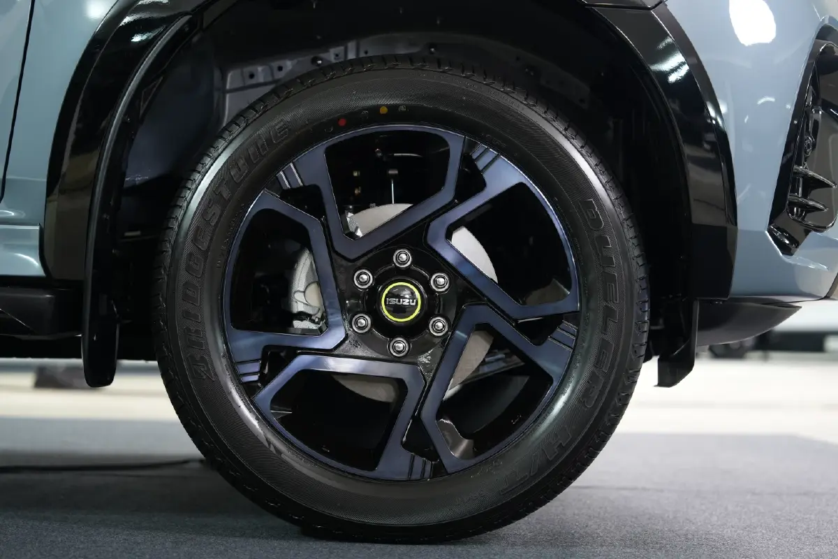 อีซูซุ เครื่องใหม่  2.2 Ddi MAXFORCE Biturbo แรงสุดที่เคยมีมา