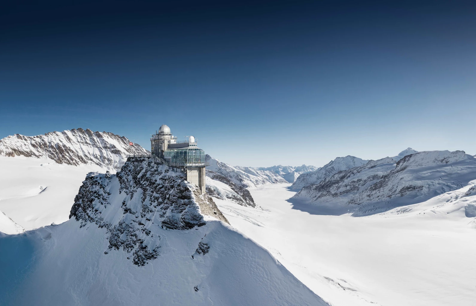ปักหมุดเที่ยวเทือกเขาแอลป์ 4 ฤดู กับ 'Jungfrau Railways' รถไฟร้อยปีสวิตเซอร์แลนด์