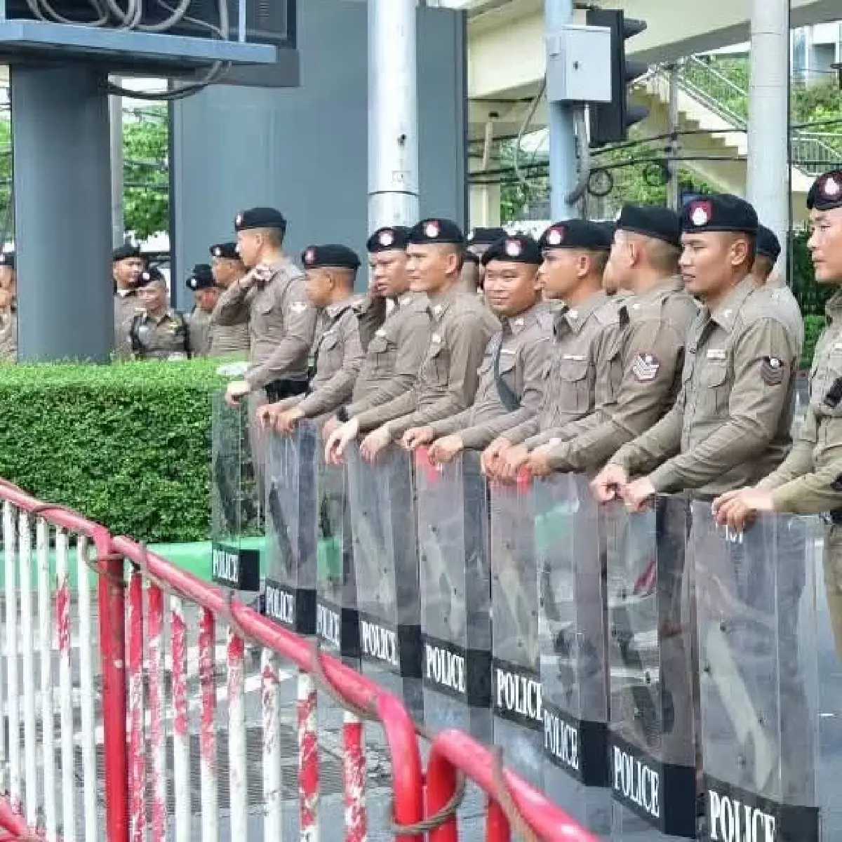 ม็อบพระราม 4 ตำรวจยันไม่ใช้ความรุนแรง ย้ำ 9 หน้าที่ผู้ชุมนุม