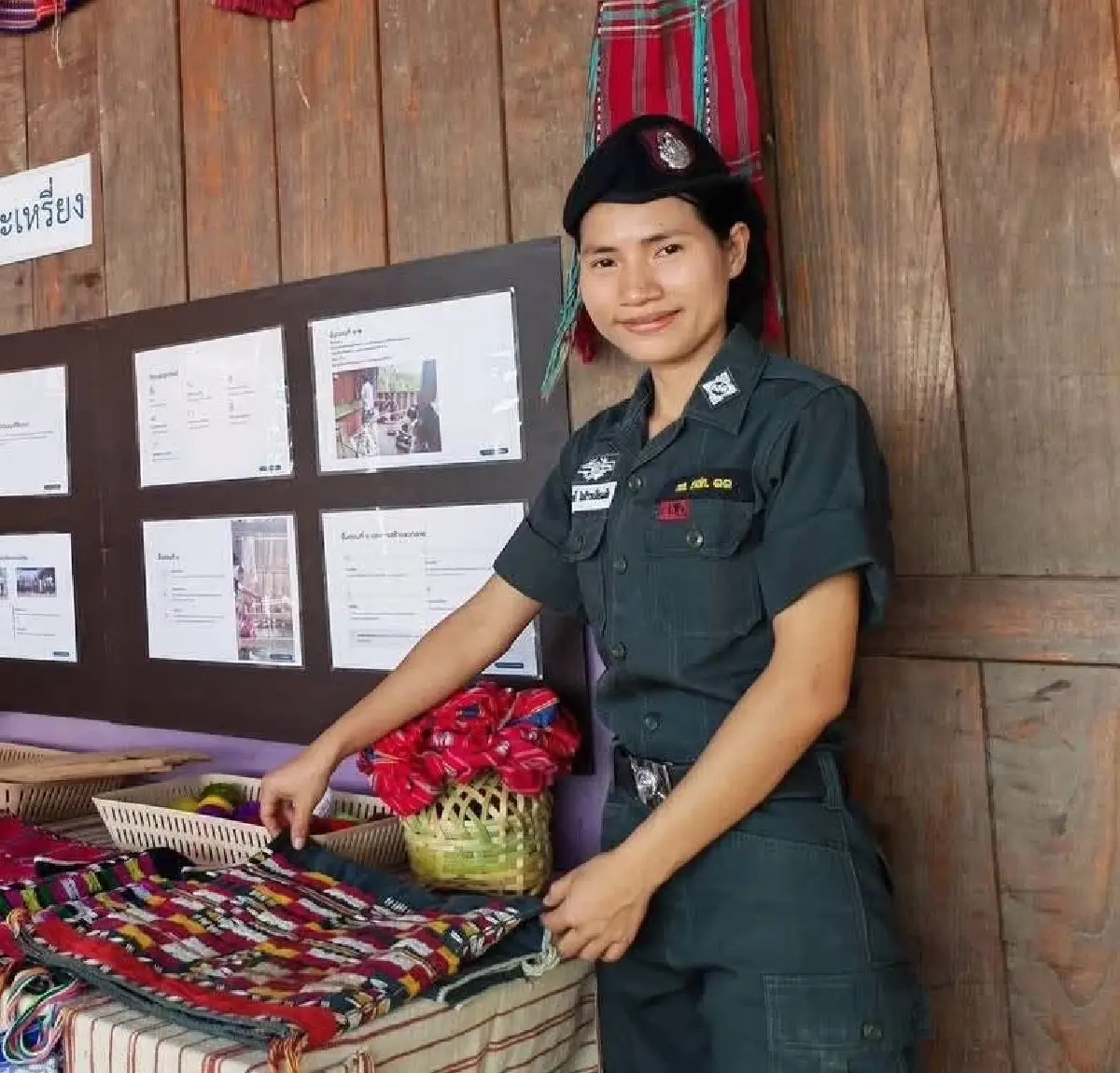 ครู ตชด. ปกป้องเด็กจนประทัดระเบิดใส่ตา ส่ง ฮ.ตำรวจบินรับรักษา